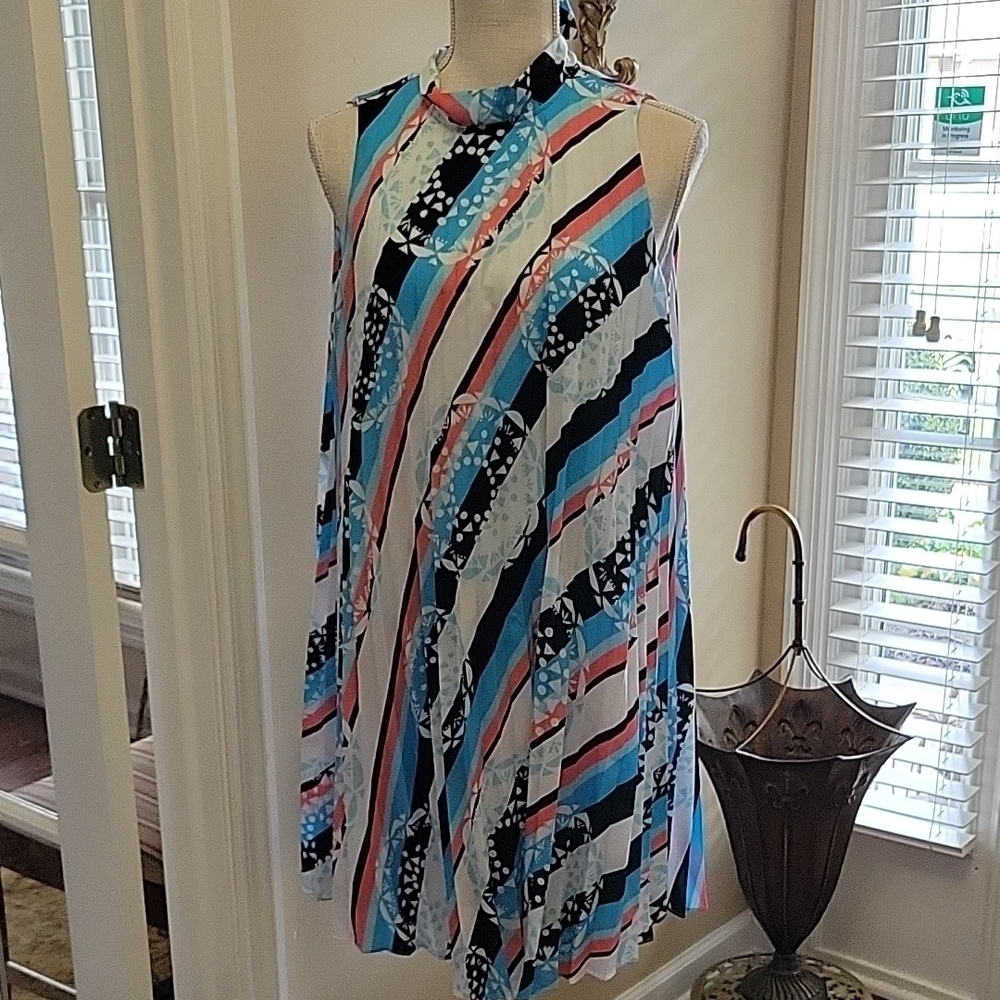 KAARI BLUE Aqua White Black geometric sleeveless dress Pleated fabric Med EUC